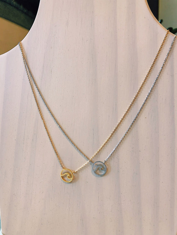 Must Have- Dainty Wave Necklace